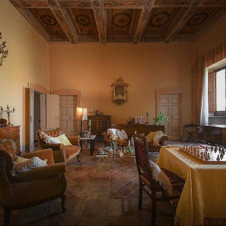 Bed and Breakfast Palazzo Bonfranceschi à Belforte del Chienti Extérieur photo