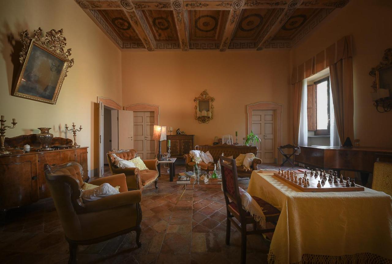 Bed and Breakfast Palazzo Bonfranceschi à Belforte del Chienti Extérieur photo