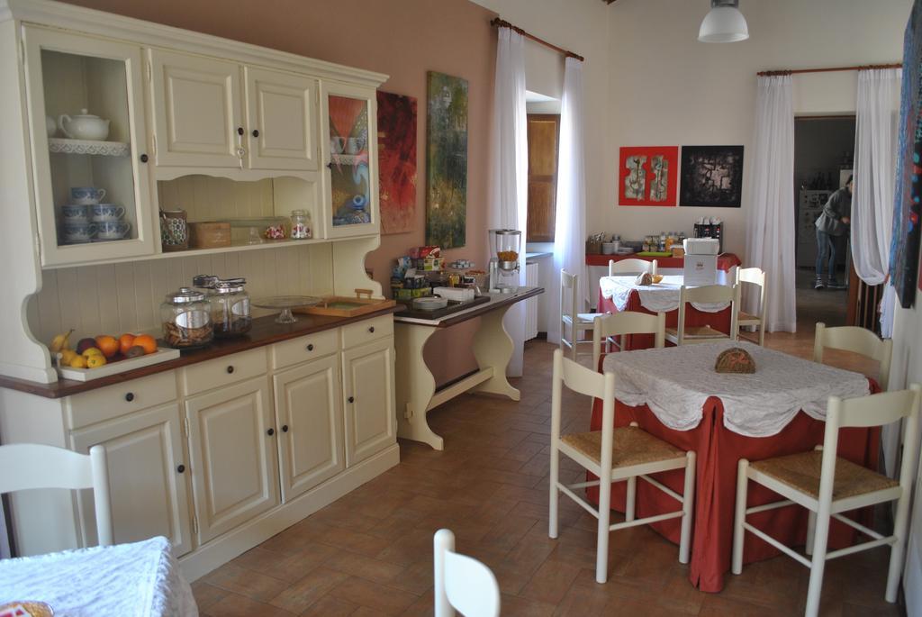 Bed and Breakfast Palazzo Bonfranceschi à Belforte del Chienti Extérieur photo